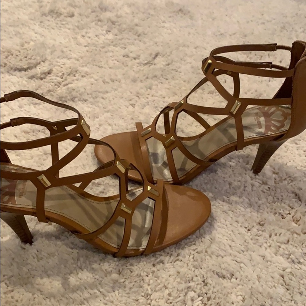 Shoes - Picture 6 of 6